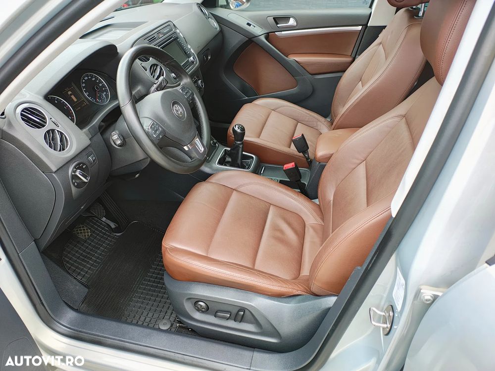 Volkswagen Tiguan 2.0 TDI DPF BlueMotion Technology Exclusive - 29