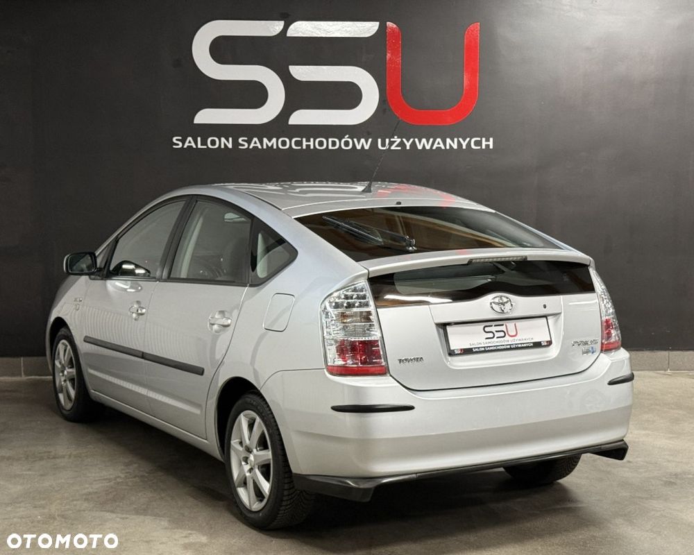 Toyota Prius (Hybrid) Sol - 13