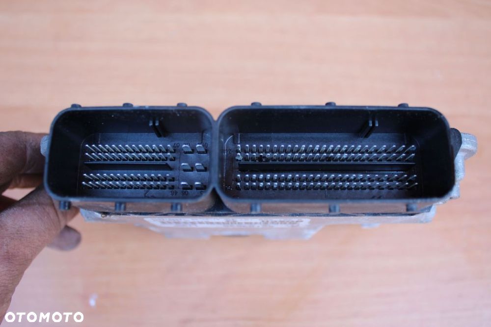 STEROWNIK KOMPUTER SILNIKA OPEL ANTARA 3.2 V6 92193636 - 3