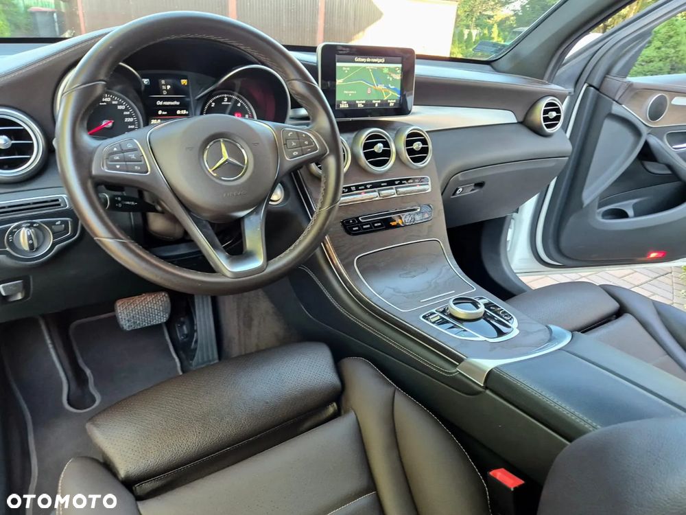 Mercedes-Benz GLC 220 d 4Matic 9G-TRONIC AMG Line - 18