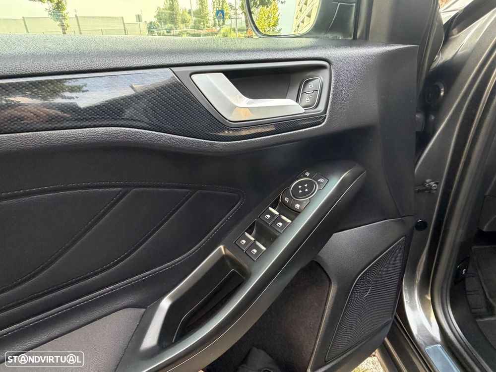 Ford Focus 1.0 EcoBoost ST-Line - 9