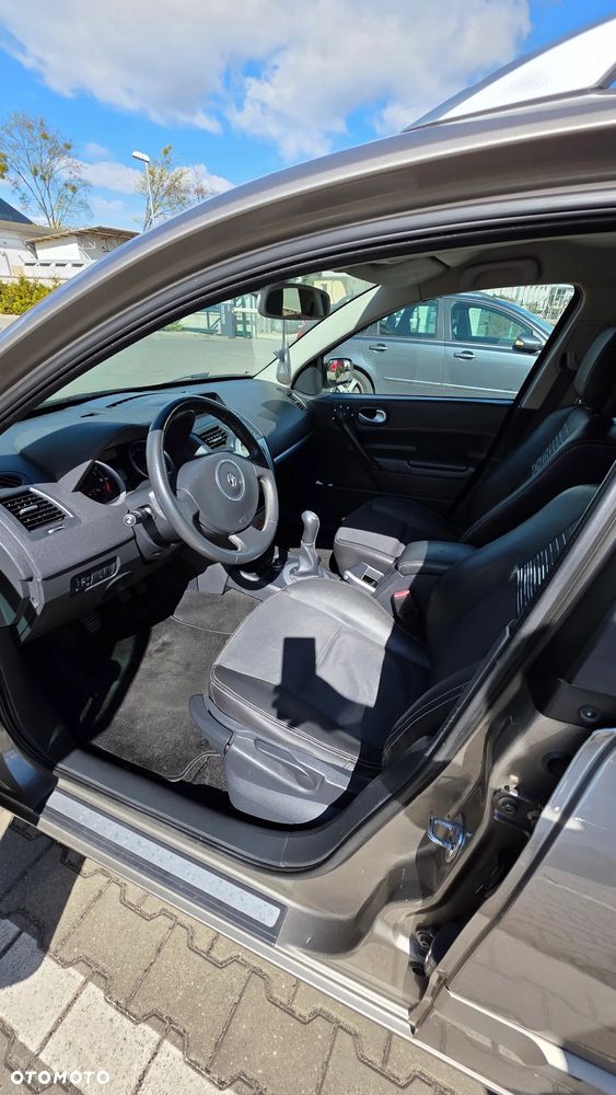 Renault Megane 1.6 Dynamique - 10