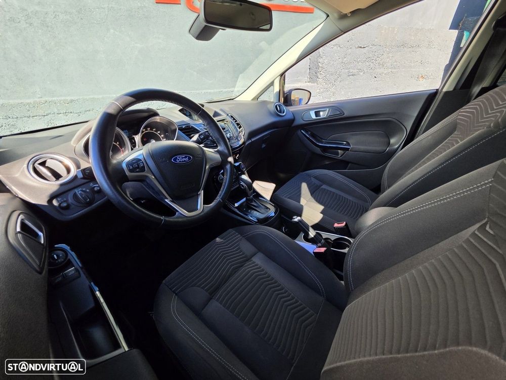 Ford Fiesta 1.0 T EcoBoost Titanium PowerShift - 12
