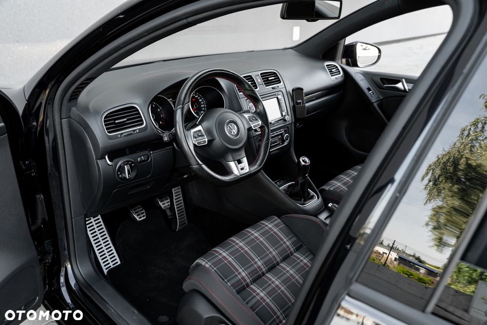 Volkswagen Golf 2.0 GTI - 16