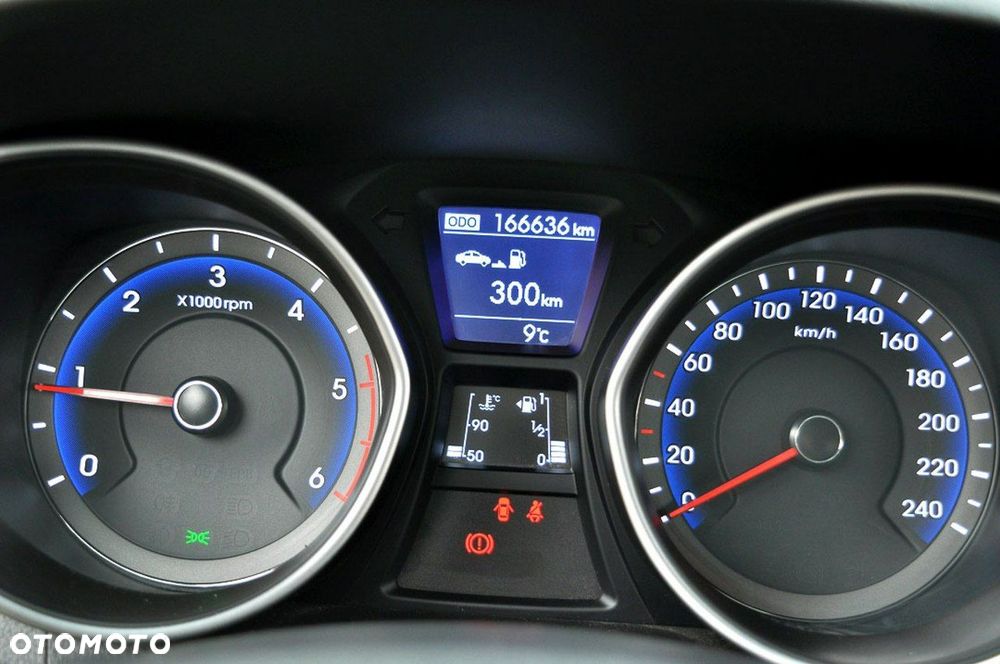 Hyundai i30 1.6 CRDi BlueDrive Premium - 36