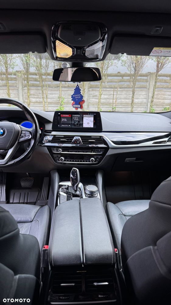 BMW Seria 5 520d Sport Line - 16