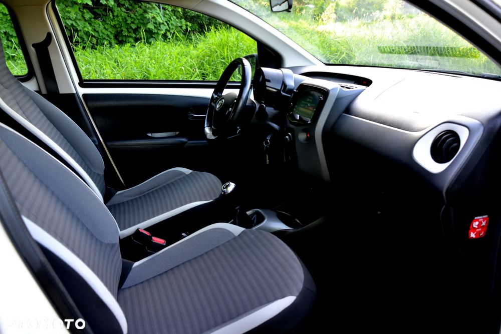 Toyota Aygo x-clusive Style Selection - 8