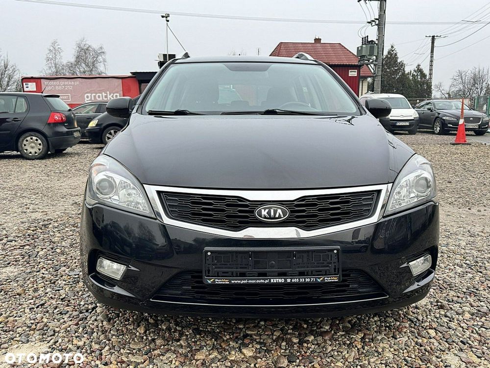 Kia Ceed - 9
