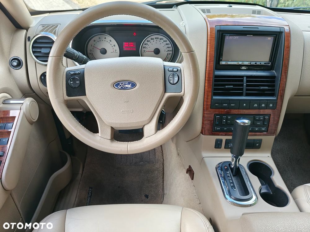 Ford Explorer 4.6 - 9