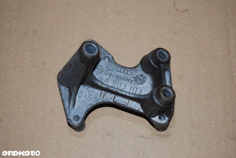 ŁAPA SILNIKA UCHWYT CEWKI 06A903103 VW AUDI SEAT - 3