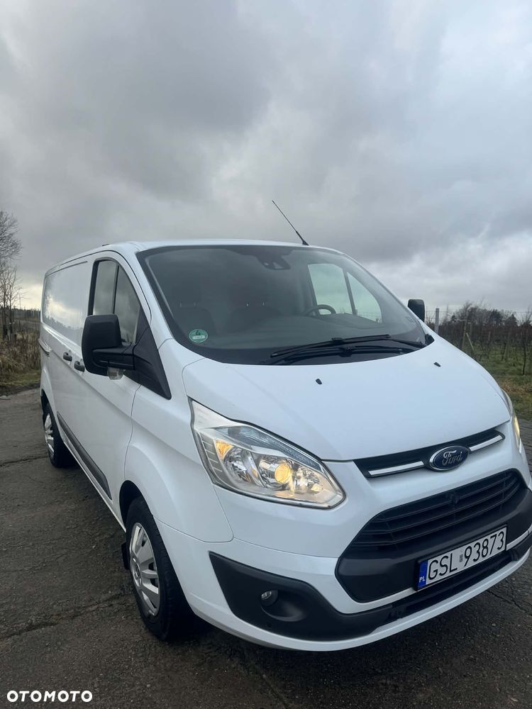Ford TRANSIT CUSTOM - 3