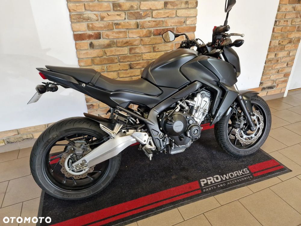 Honda CB - 23