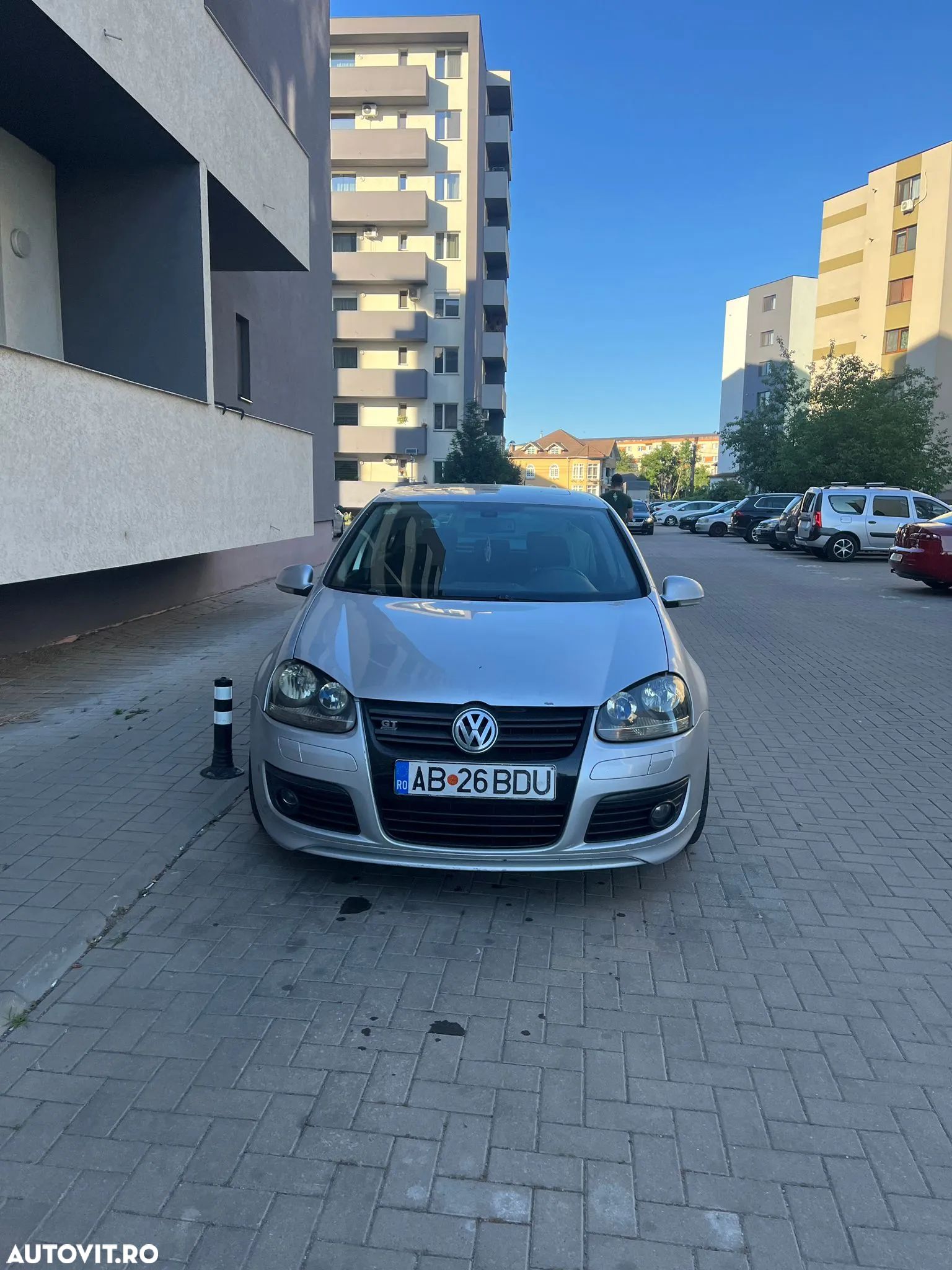 Volkswagen Golf 2.0 DPF GTD - 1