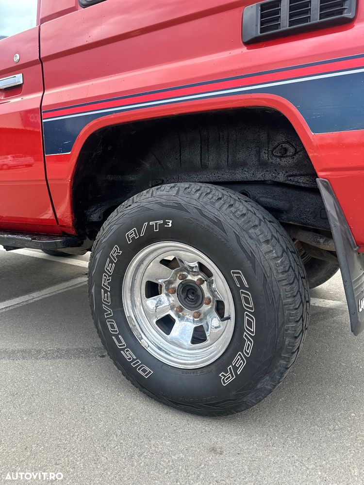 Toyota Land Cruiser - 10