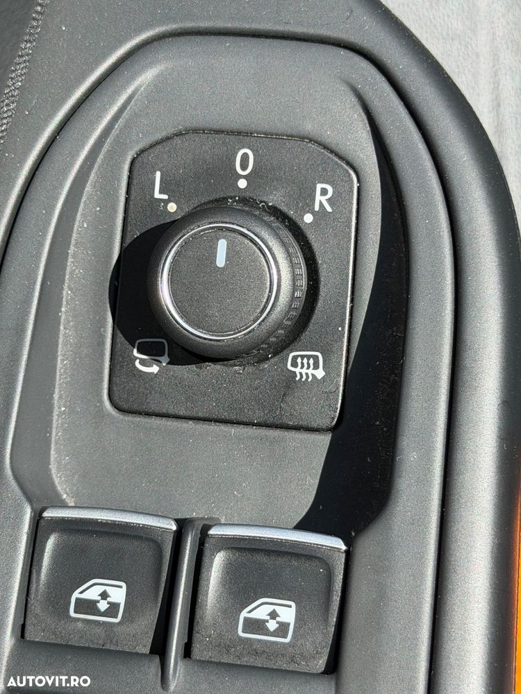 Volkswagen Golf 2.0 TDI SCR DSG Style - 7