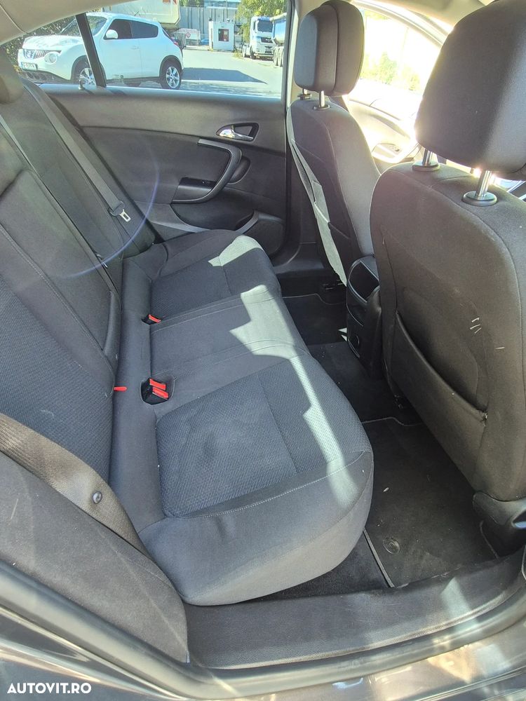 Opel Insignia 2.0 CDTi ECOTEC - 9