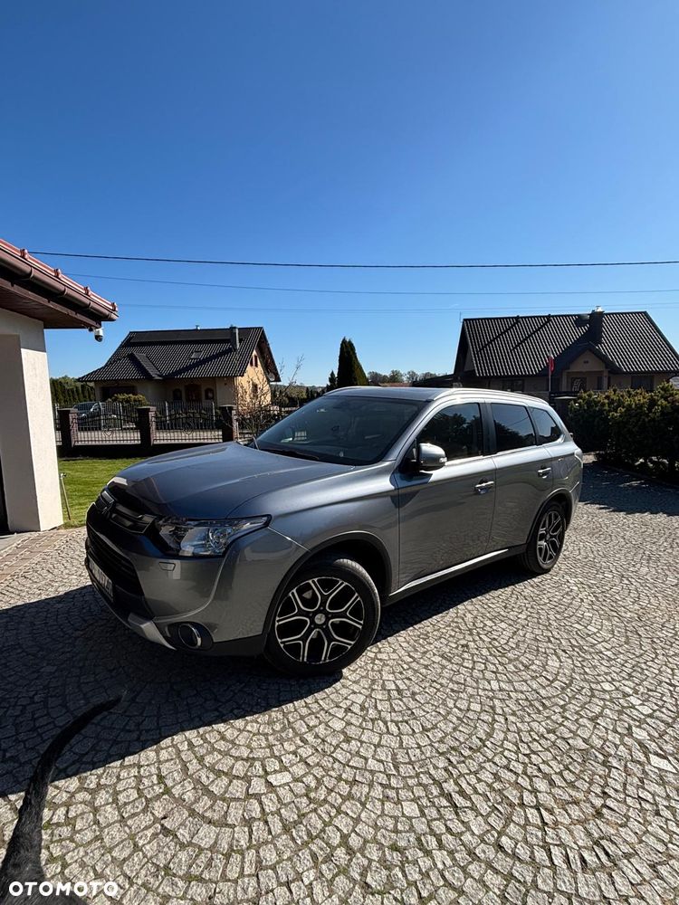 Mitsubishi Outlander 2.2 DID Instyle Navi - 13