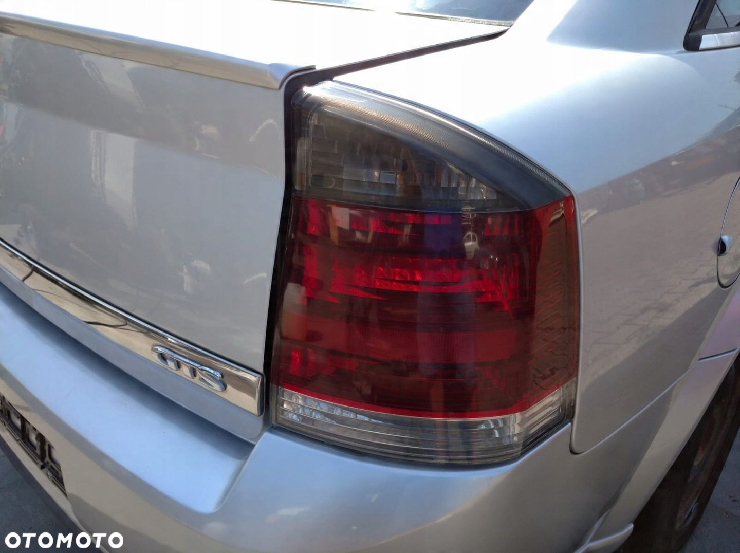 OPEL VECTRA C GTS 5D HB LIFTBACK LAMPA PRAWA TYŁ TYLNA EUROPA - 2