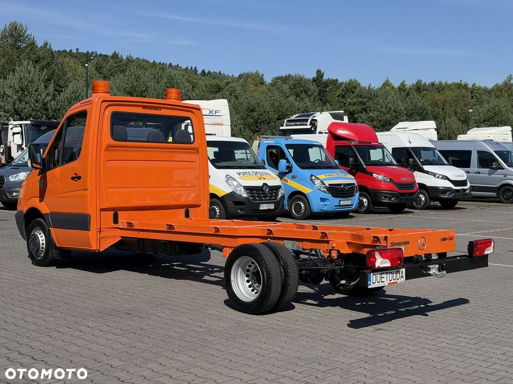 Mercedes-Benz Sprinter - 12