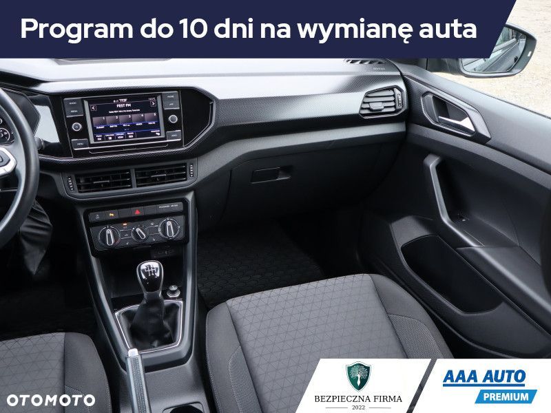 Volkswagen T-Cross - 10