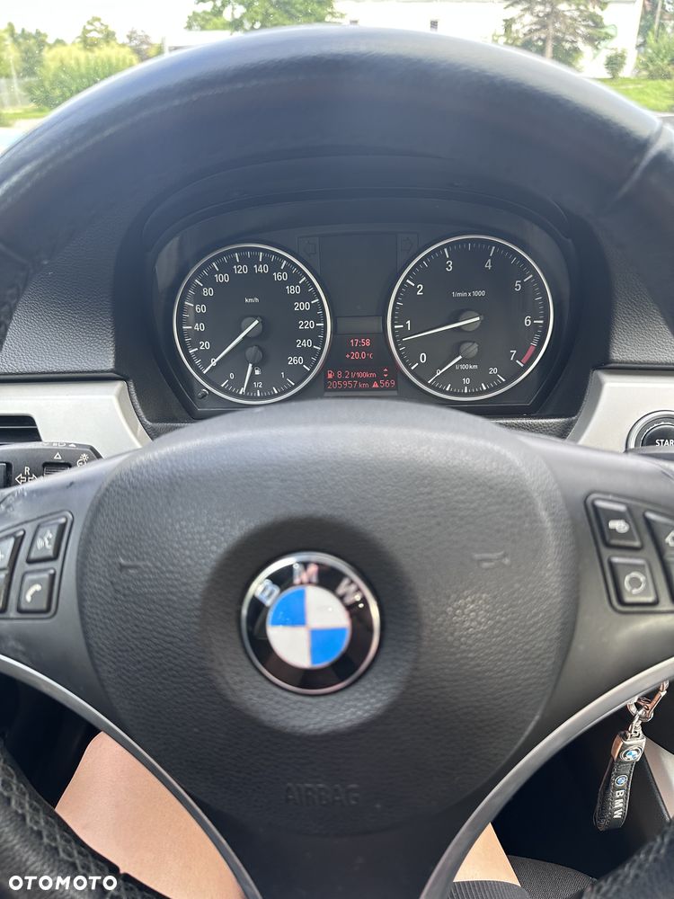 BMW Seria 3 318i - 10