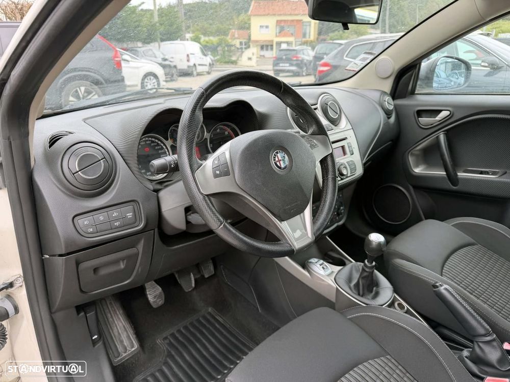 Alfa Romeo MiTo 1.3 JTD Distinctive - 12