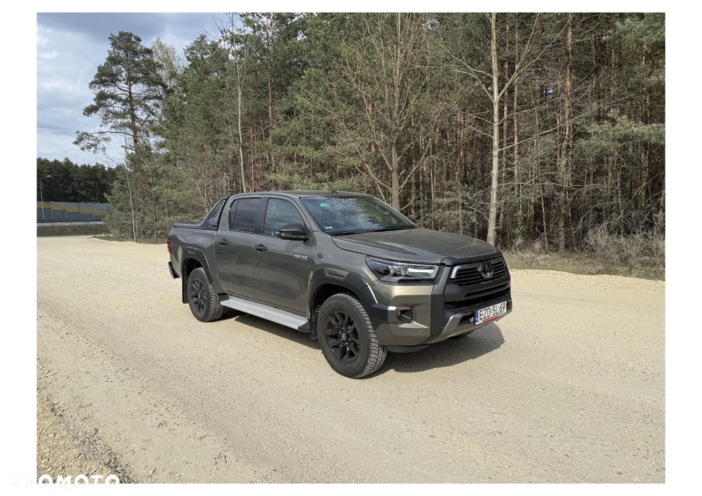 Toyota Hilux 2.8 D-4D Double Cab Invincible Sport 4x4 - 1