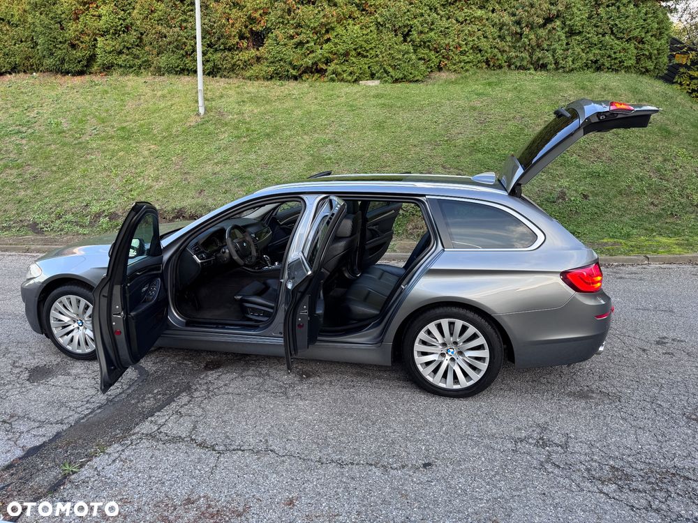 BMW Seria 5 530d xDrive Luxury Line - 13