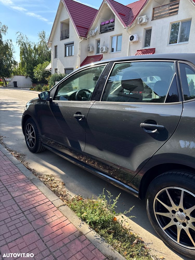 Volkswagen Polo 1.2 TSI Comfortline - 5