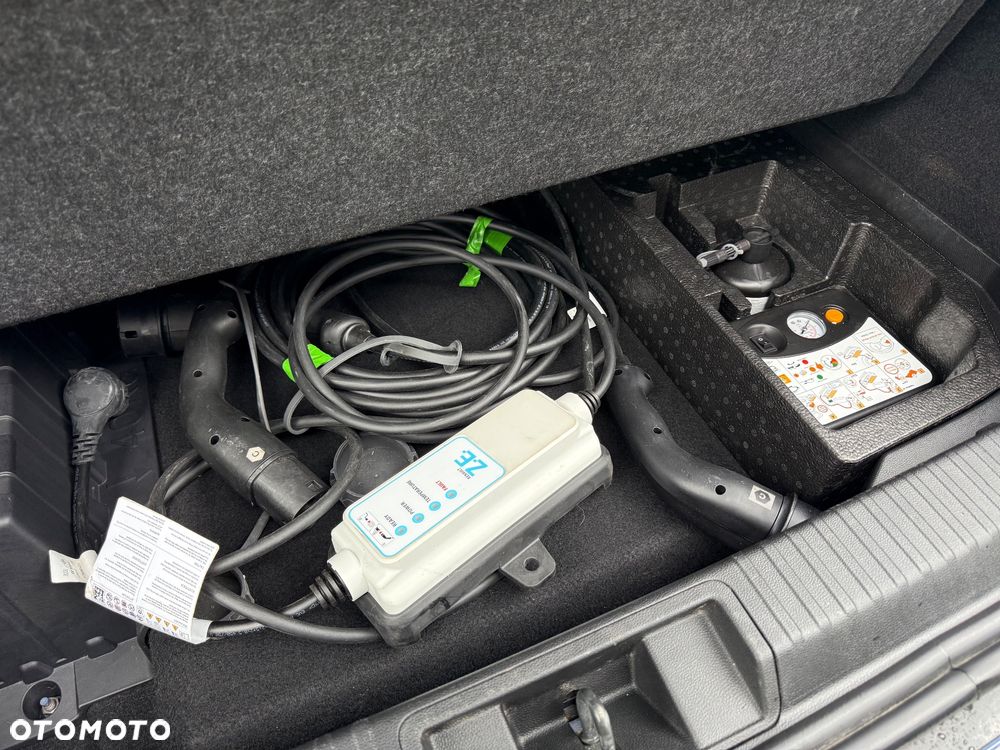 Renault Captur 1.6 E-TECH Plug-In Intens - 22