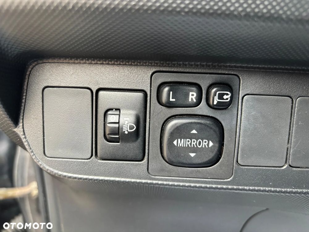 Toyota Auris 1.33 VVT-i Active - 16