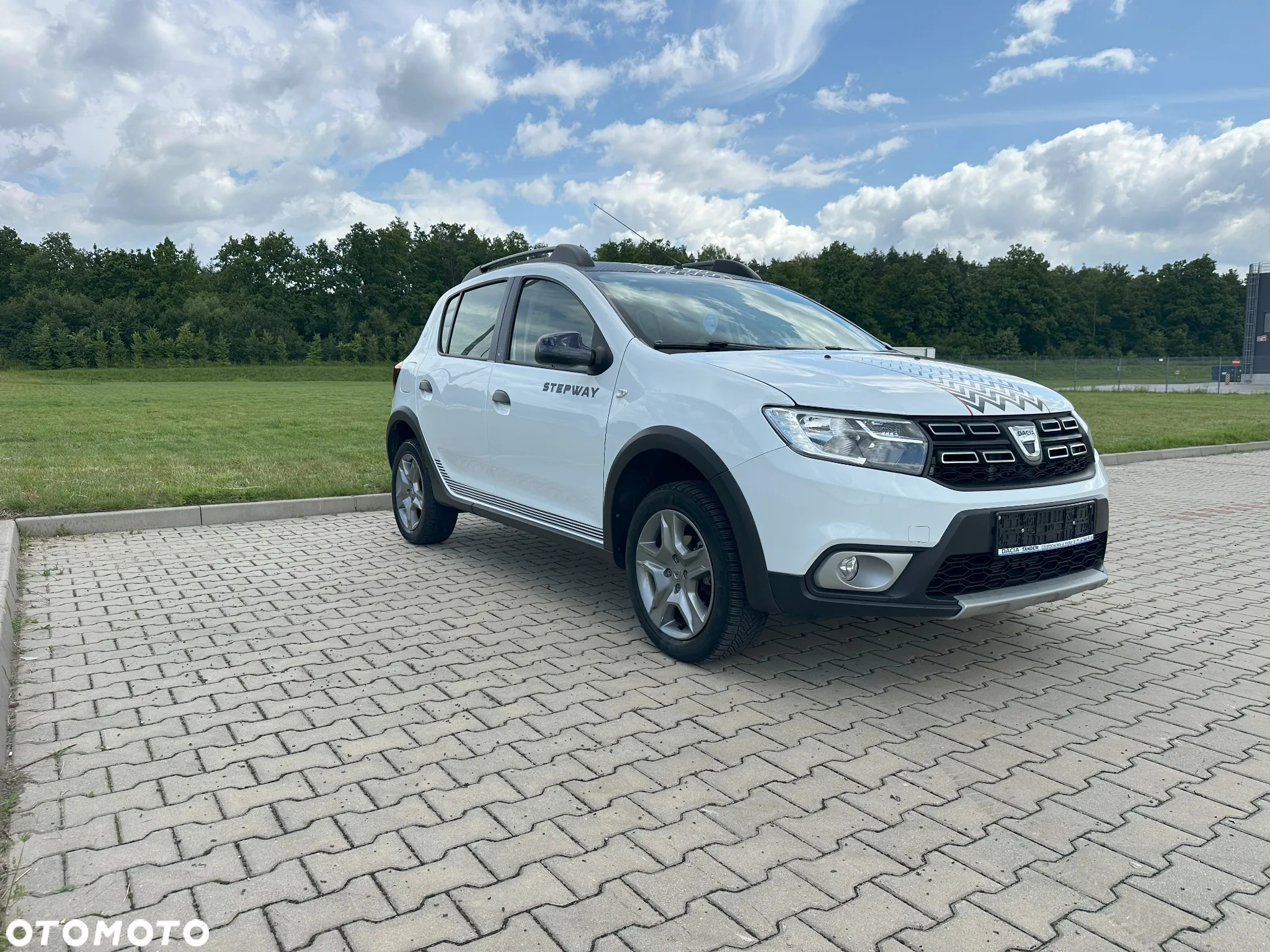 Dacia Sandero Stepway TCe 90 S&S Celebration - 4