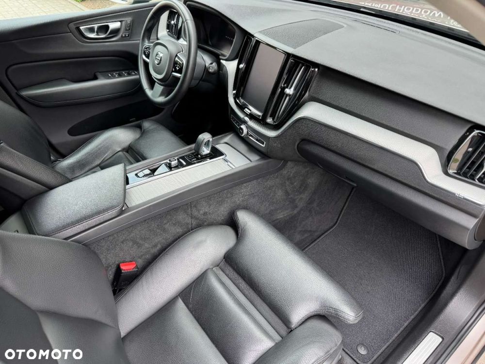 Volvo XC 60 - 24