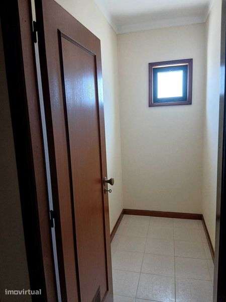 Aluga-se apartamento T2 - Grande imagem: 4/10