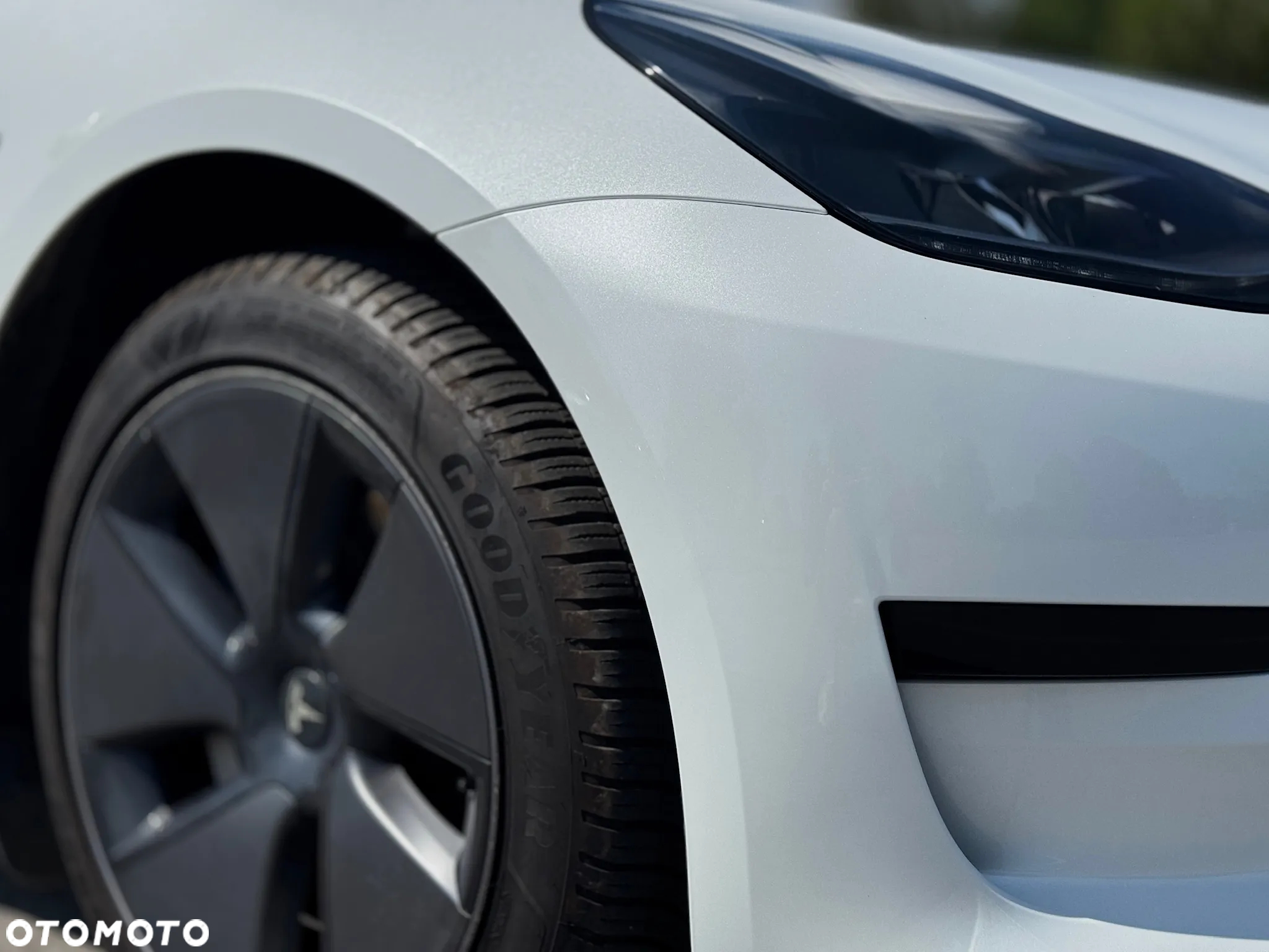 Tesla Model 3 - 6