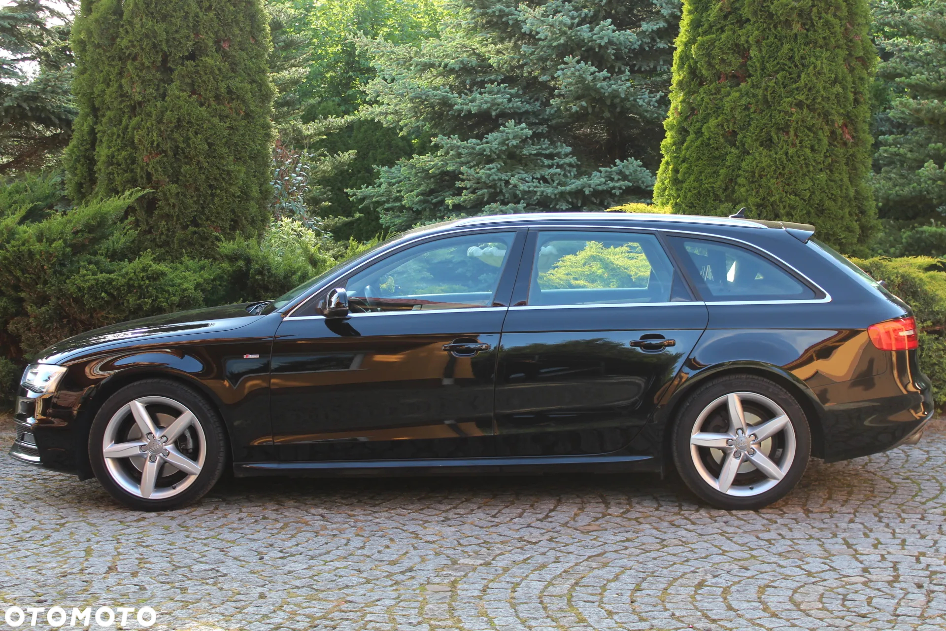 Audi A4 Avant 2.0 TDI quattro design - 4
