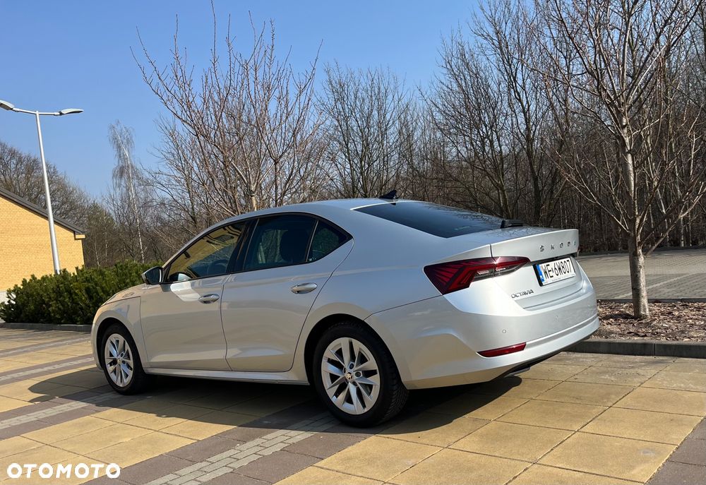 Skoda Octavia ver-1-5-tsi-act-ambition - 6