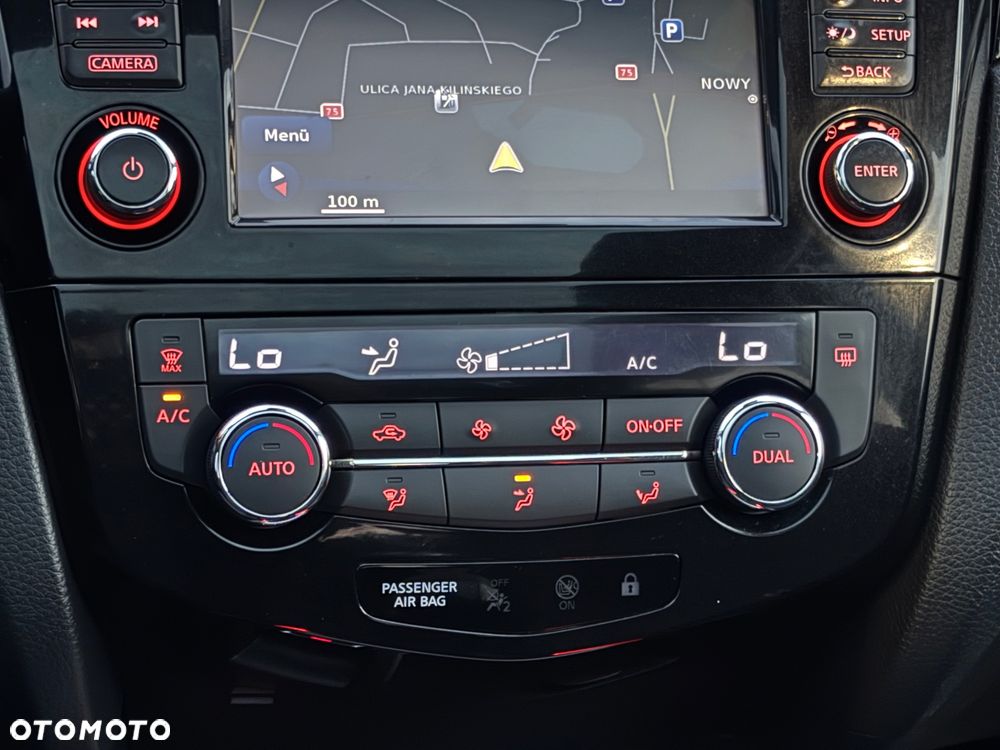 Nissan Qashqai 1.6 dCi 4 x 4 DPF Start/Stop tekna - 22