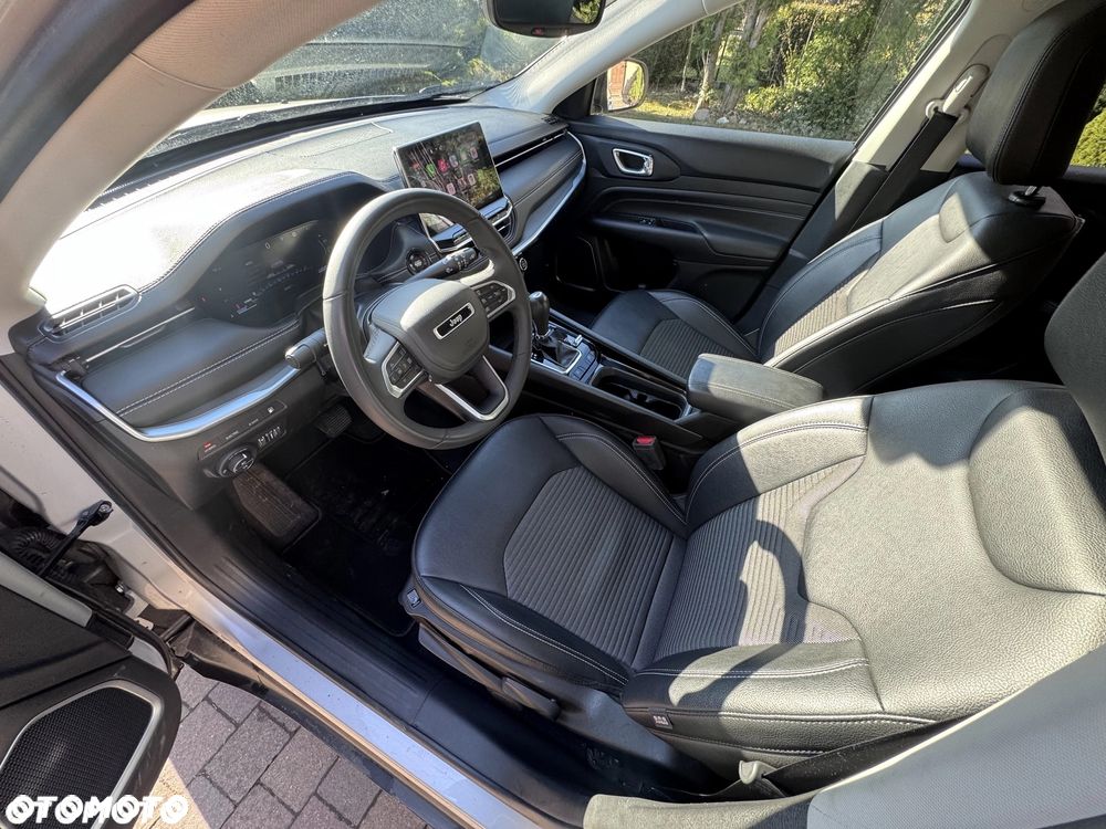 Jeep Compass - 16
