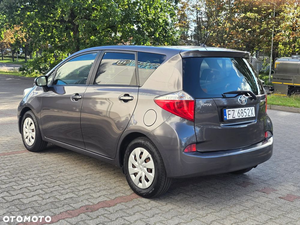 Toyota Verso S 1.33 VVT-i Life - 12