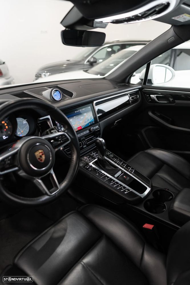 Porsche Macan S - 30
