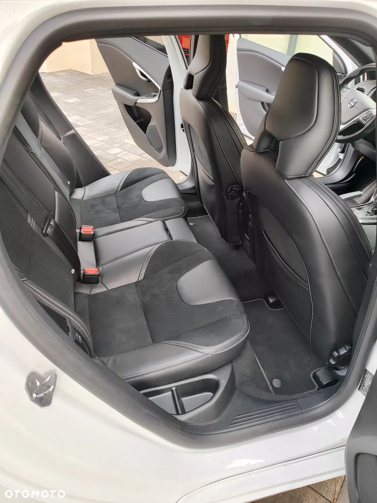 Volvo V40 T3 Drive-E R-Design Momentum - 14