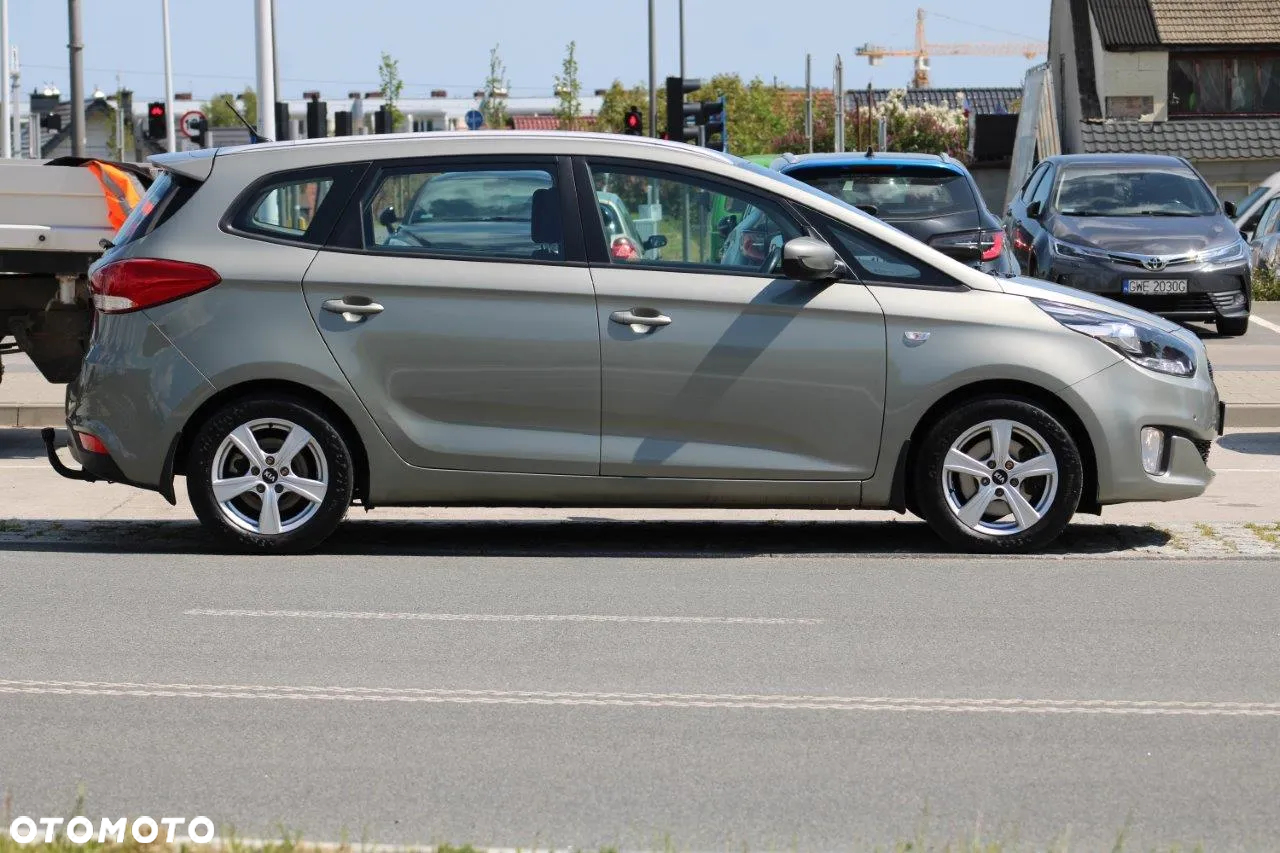 Kia Carens 1.7 CRDi XL 7os - 13