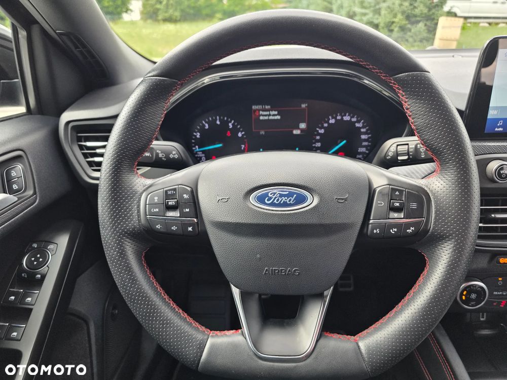 Ford Focus 1.5 EcoBoost ST-Line Business - 13