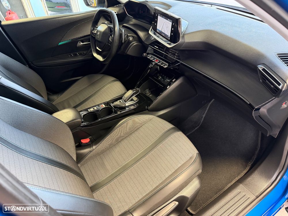 Peugeot 2008 PureTech 130 EAT8 Allure - 19