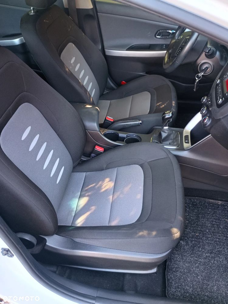 Kia Ceed - 6