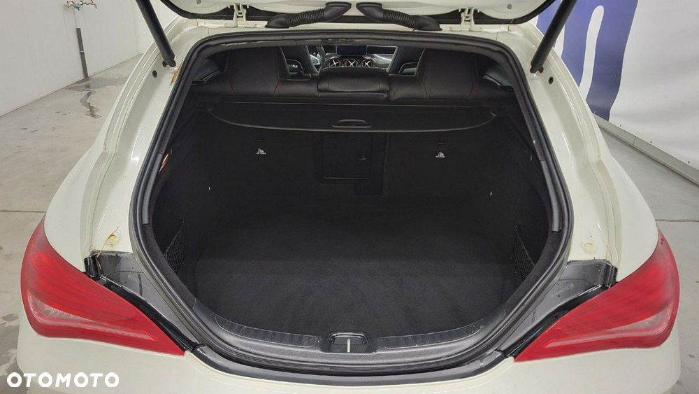 Mercedes-Benz CLA AMG 45 4-Matic - 22