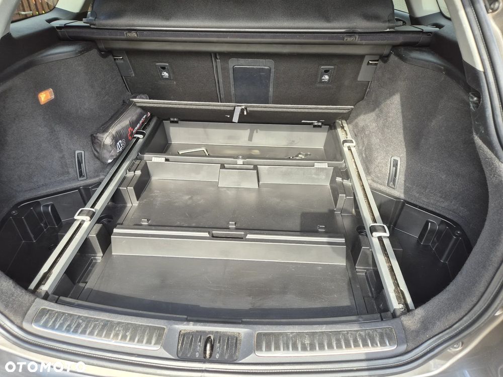 Toyota Avensis 1.8 Premium MS - 22