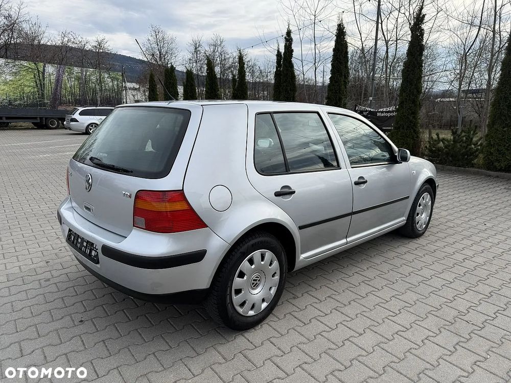 Volkswagen Golf 1.9 TDI Comfortline - 4