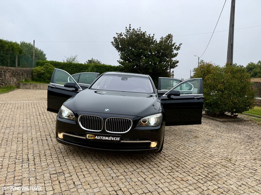 BMW 740 d Pack M - 42